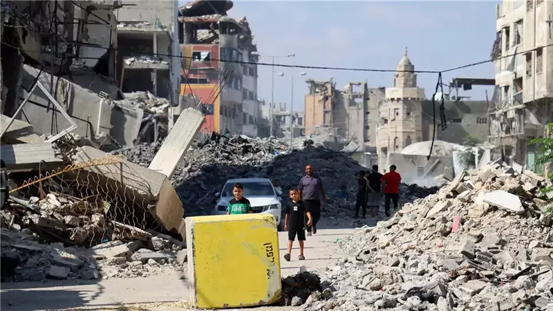 الدفاع المدني الفلسطيني ينتشل جثامين 112 شخصًا من أنقاض حي الصبرة في غزة