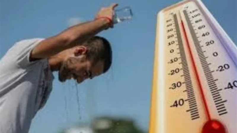 الأرصاد تحذر من شبورة كثيفة وأتربة عالقة مع ذروة الموجة الحارة اليوم