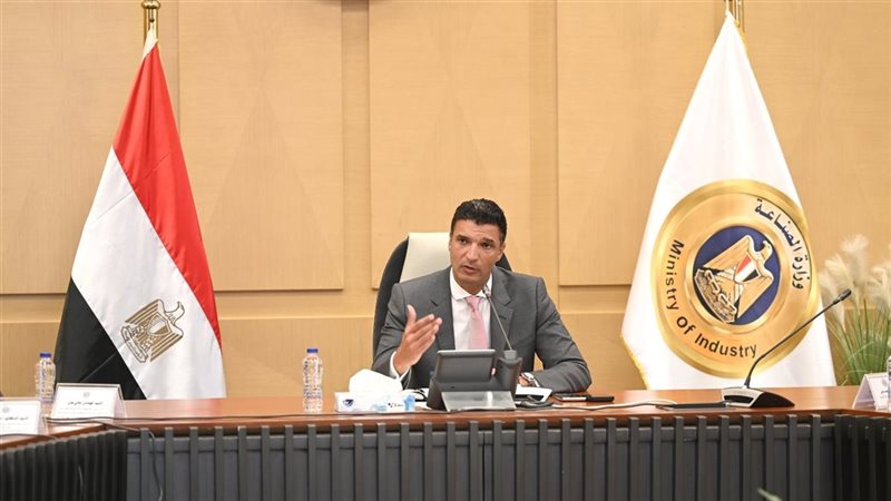قرار جديد يمنح المستثمرين الصناعيين مهلاً وتسهيلات للتنازل والتأجير وتغيير النشاط