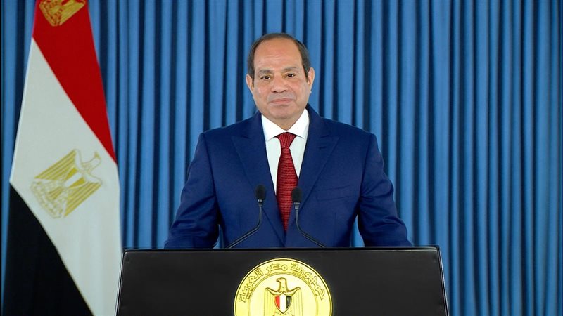 السيسي يتابع مشروعات النقل والأمن الغذائي ويصدق على تعديل التأمين الصحي الشامل