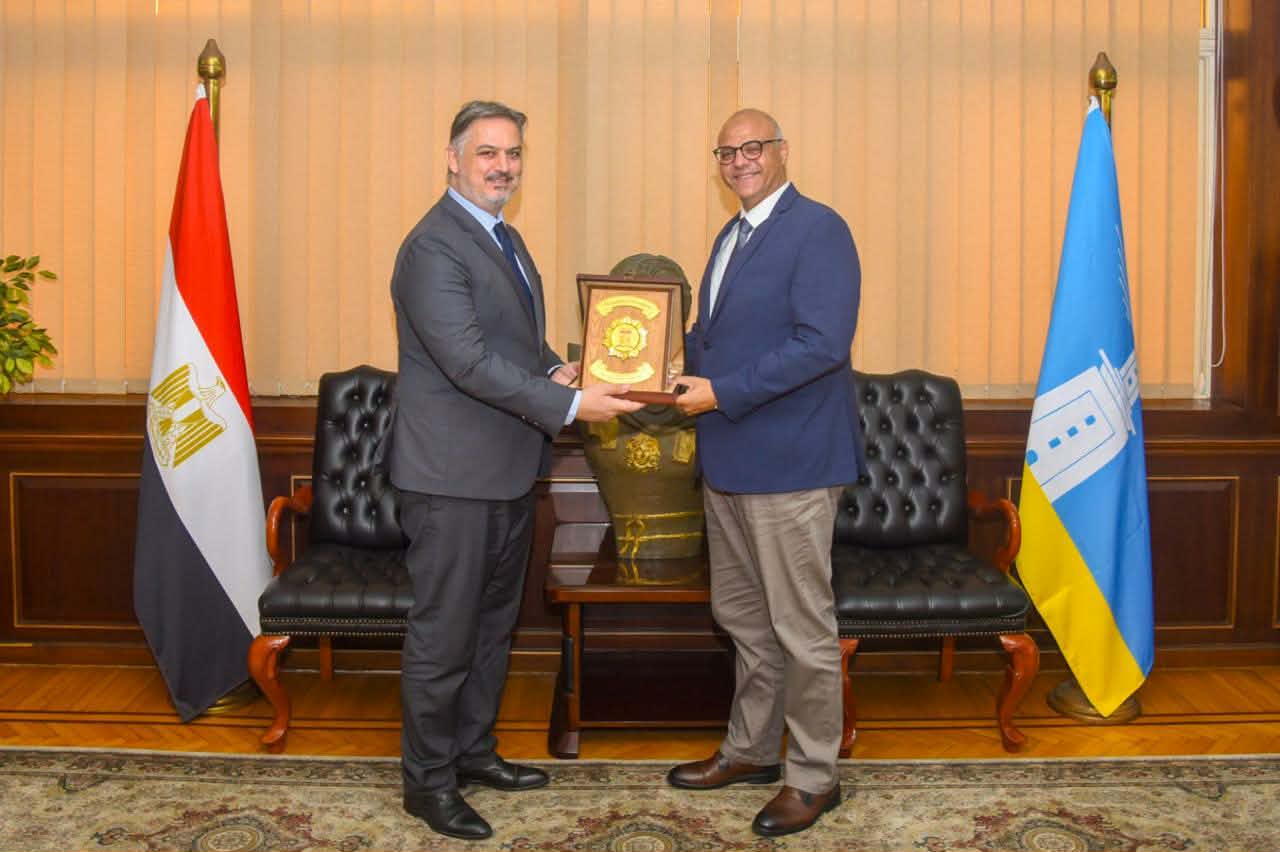 محافظ الإسكندرية يودع قنصل عام اليونان ويشيد بدوره في تعزيز التعاون