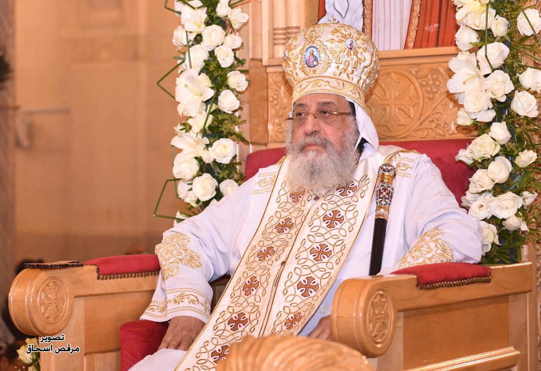 البابا تواضروس والمجمع المقدس يودعان الأنبا يوحنا الأسقف العام