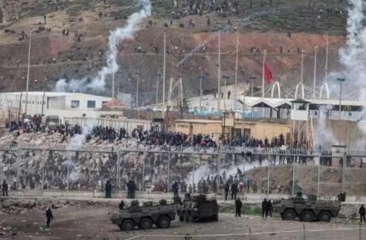 المغرب يعلن تدابير حازمة لمواجهة دعوات عبور جماعي نحو سبتة ومليلية