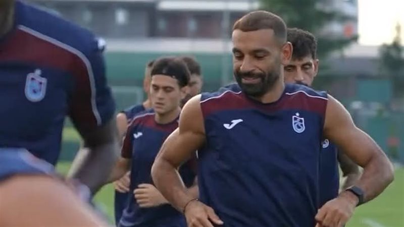 قبل الظهور الأول.. محمد صلاح يتصدر أسماء قمصان طرابزون سبور