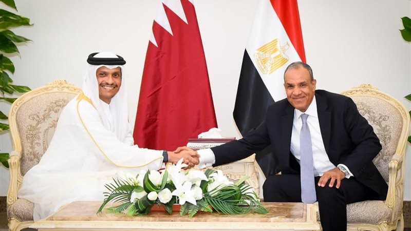 عبد العاطي ونظيره القطري يبحثان خفض التصعيد وتطوير التعاون الثنائي