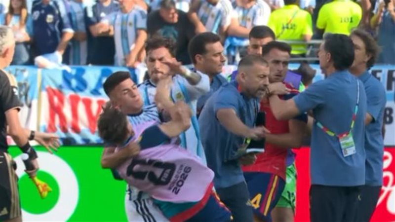 فيفا يفرض غرامة على الاتحاد الأرجنتيني وإيقافات بعد نهائي مونديال 2026