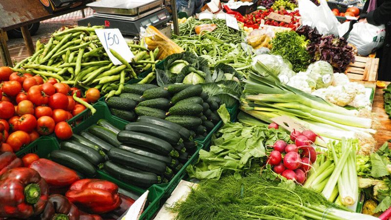 أسعار الخضار في سوق العبور اليوم.. الطماطم تصل إلى 15 جنيهًا وقفزة في خيار الصوب