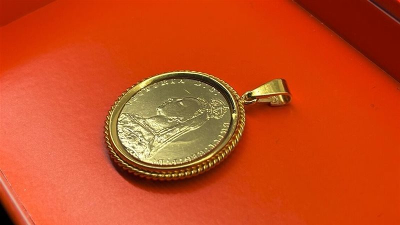 تراجع سعر الجنيه الذهب 550 جنيهًا مساء الجمعة إلى 51,940 جنيهًا