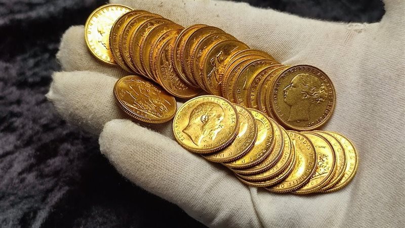 تراجع سعر الجنيه الذهب 360 جنيهًا في ختام تعاملات الجمعة