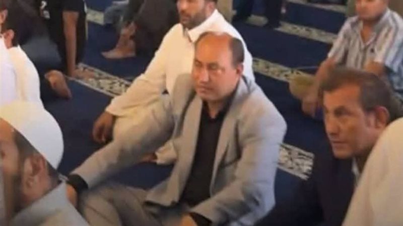 مواطن مسيحي يشارك أهالي الحصة افتتاح مجمع الرحمة الإسلامي بطوخ