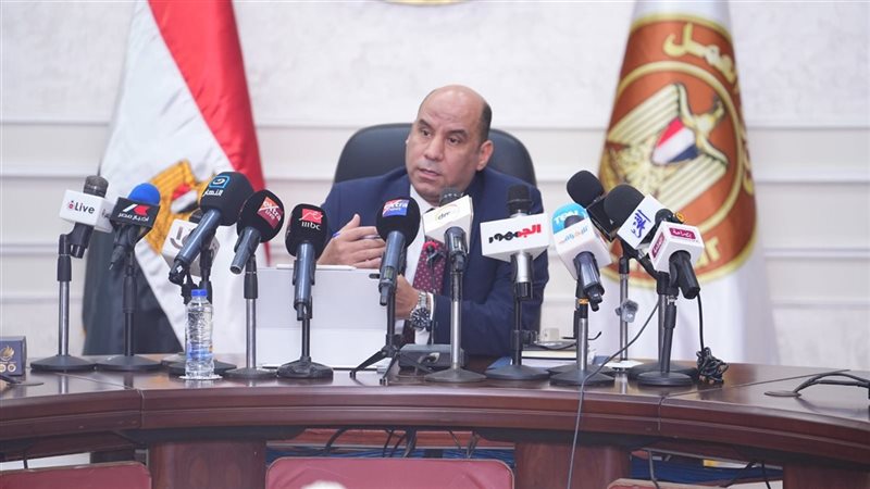 وزير العمل: الفصل التأديبي بالقطاع الخاص لا يتم إلا بحكم المحكمة العمالية