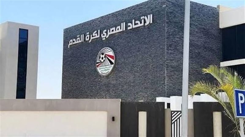 لجنة الحكام تنفي حديث محمد معروف مع وائل جمعة بشأن علي محمود في مباراة الأهلي وزد