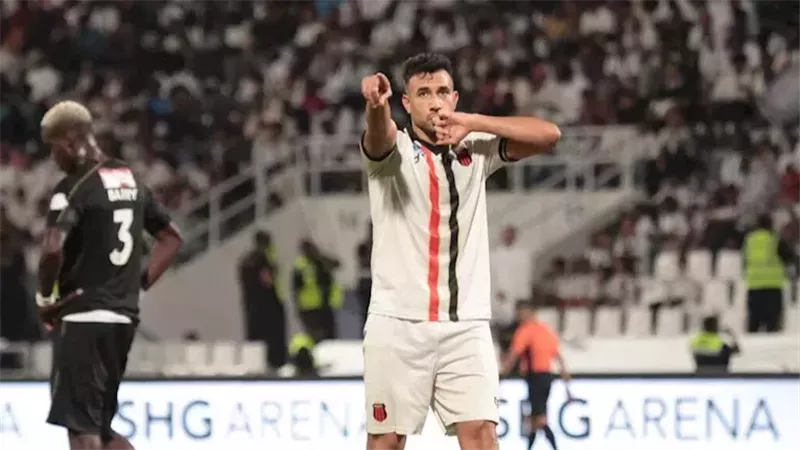 الأهلي يواجه الرياض في الدوري السعودي وتريزيجيه ضمن اهتمام الجماهير المصرية