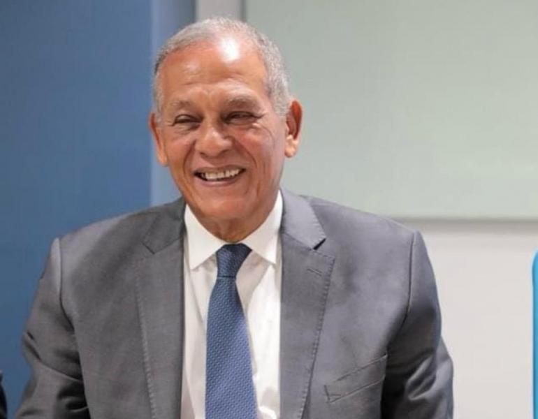 محمد أنور السادات: محو الأمية يجب أن يشمل المهارات الرقمية والتكنولوجيا
