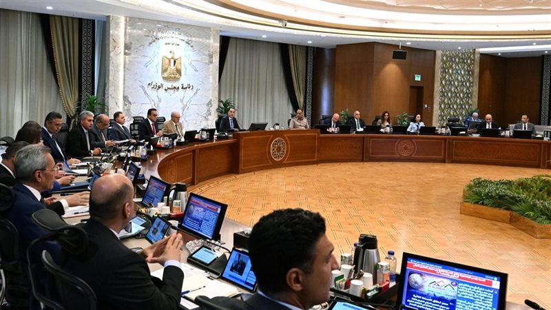 مجلس الوزراء يوافق على تعديل قانون تكريم الشهداء ومد مهلة تقنين إقامة الأجانب