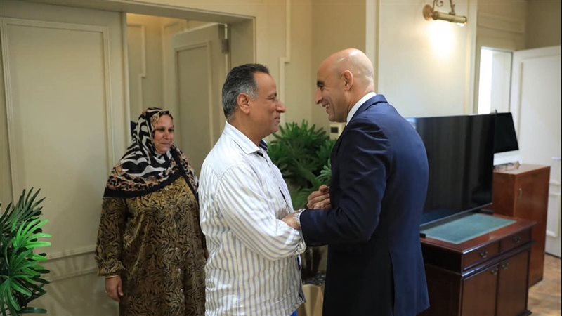 مدير مدرسة برقطا: مستمر في عملي والوزير قابلني باحترام