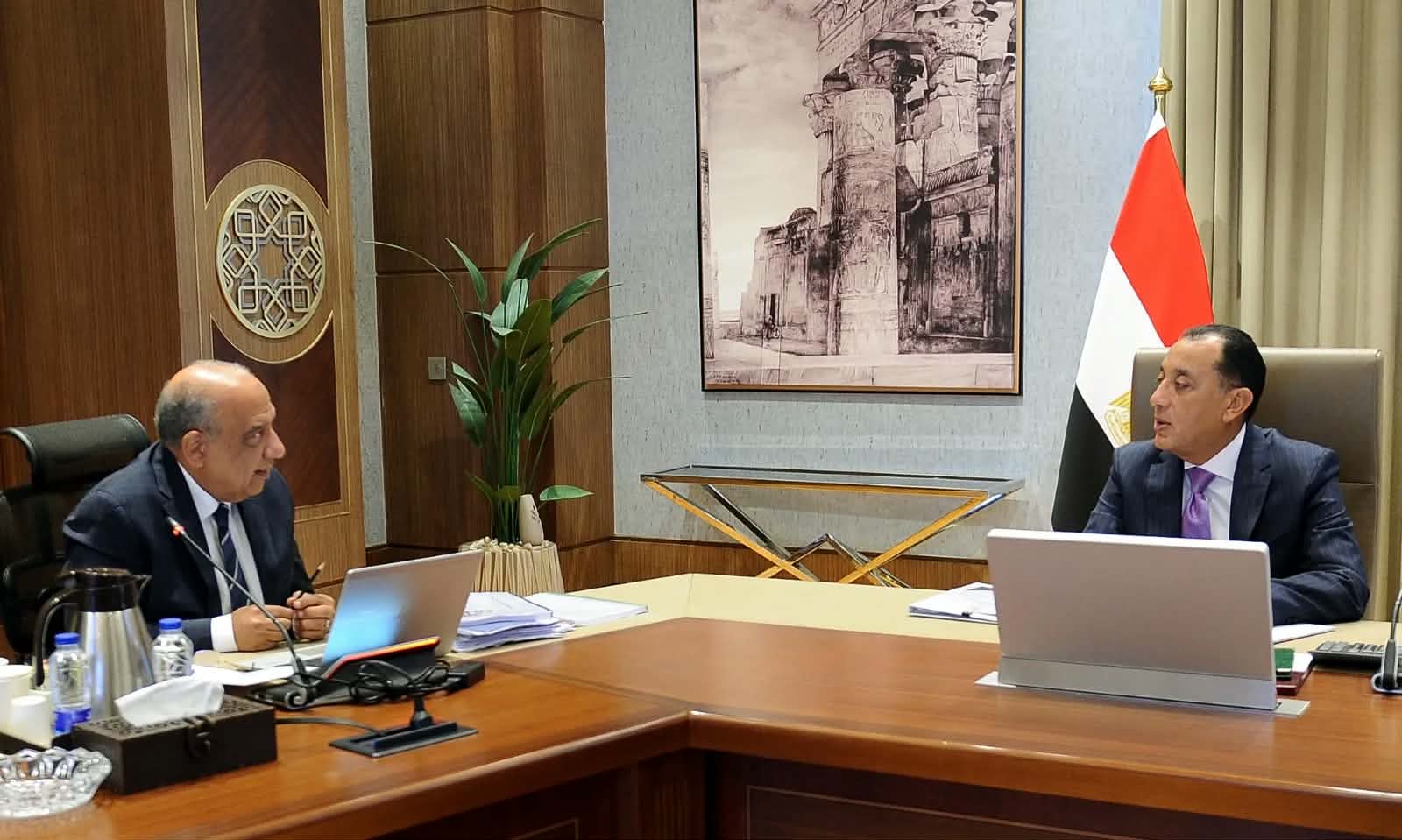 مدبولي يتابع خطط الطاقة المتجددة لاستهداف 45% من مزيج الطاقة بحلول 2028