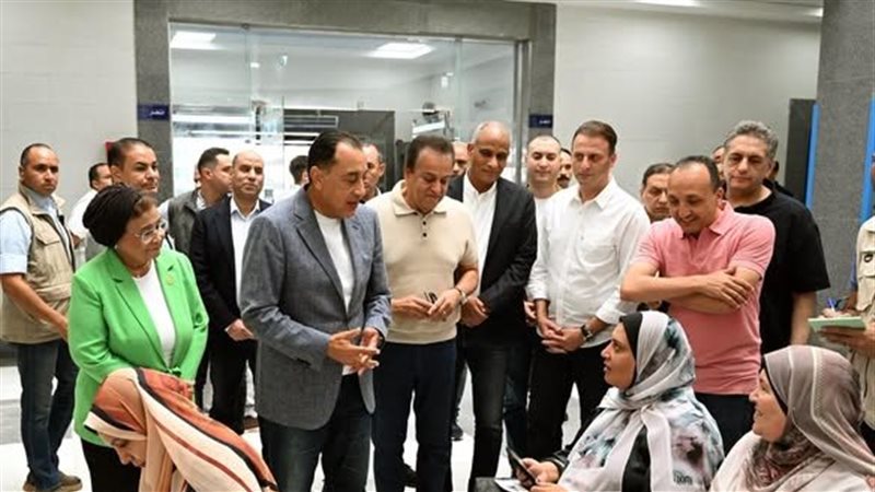 مدبولي يتفقد مركز طب الأسرة بالجزيرة الخضراء ضمن مشروعات «حياة كريمة» بكفر الشيخ