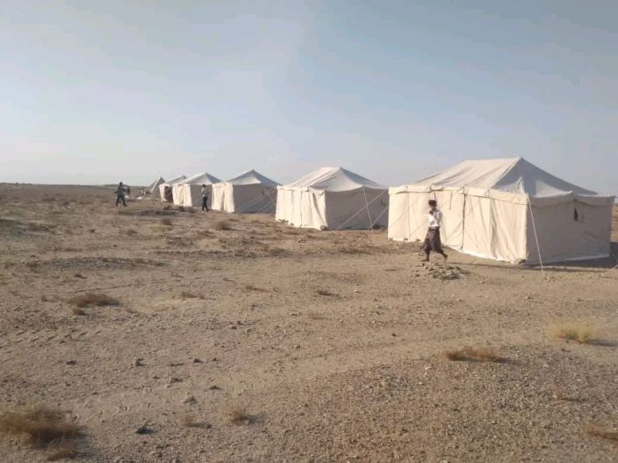 عدن تجهز مخيما جديدا لاستقبال نازحين مع تصاعد المواجهات في غرب اليمن