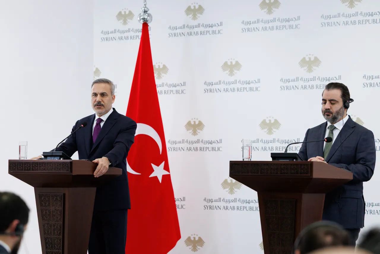 تركيا تعلن قرب زيارة أردوغان إلى دمشق وتثمن اندماج «قسد» بمؤسسات الدولة السورية