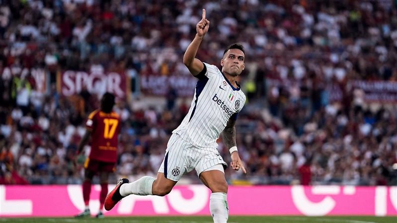 روما يتعادل مع إنتر ميلان 2-2 في قمة الدوري الإيطالي