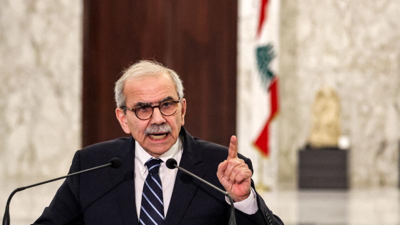 نواف سلام يدعو إيران لترشيح سفير جديد في لبنان