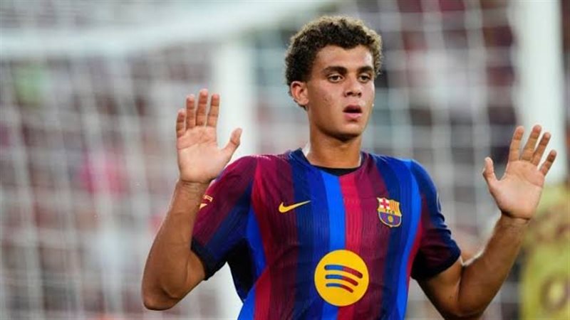 ماركا: حمزة عبد الكريم يحقق حلم برشلونة قبل محمد صلاح