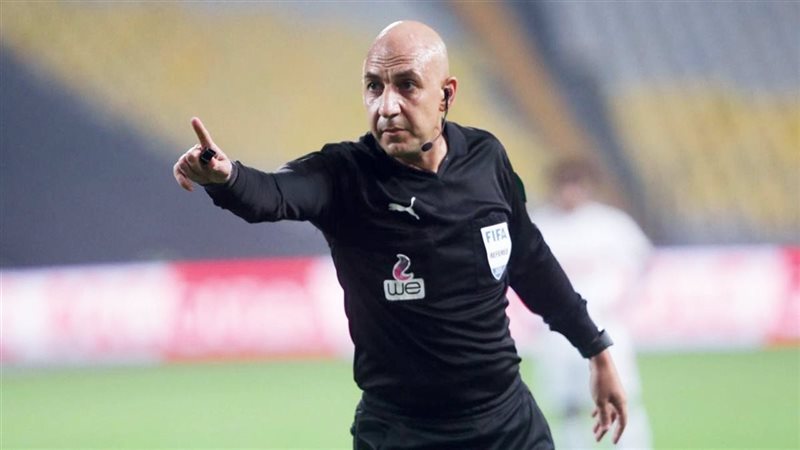 محمد عادل: حكام مصريون أفضل من أوبريونوفيتش لإدارة القمة