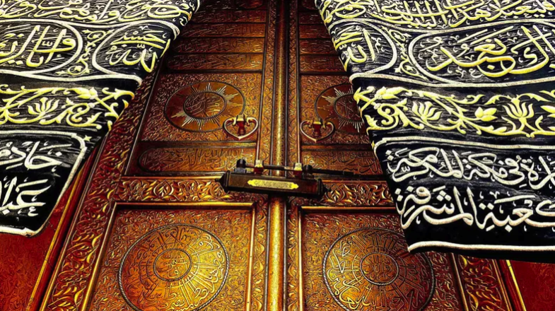 بعد وفاة حامل مفتاح الكعبة الشيخ صالح الشيبي.. من هم سدنة الحرم وما مهنتهم؟