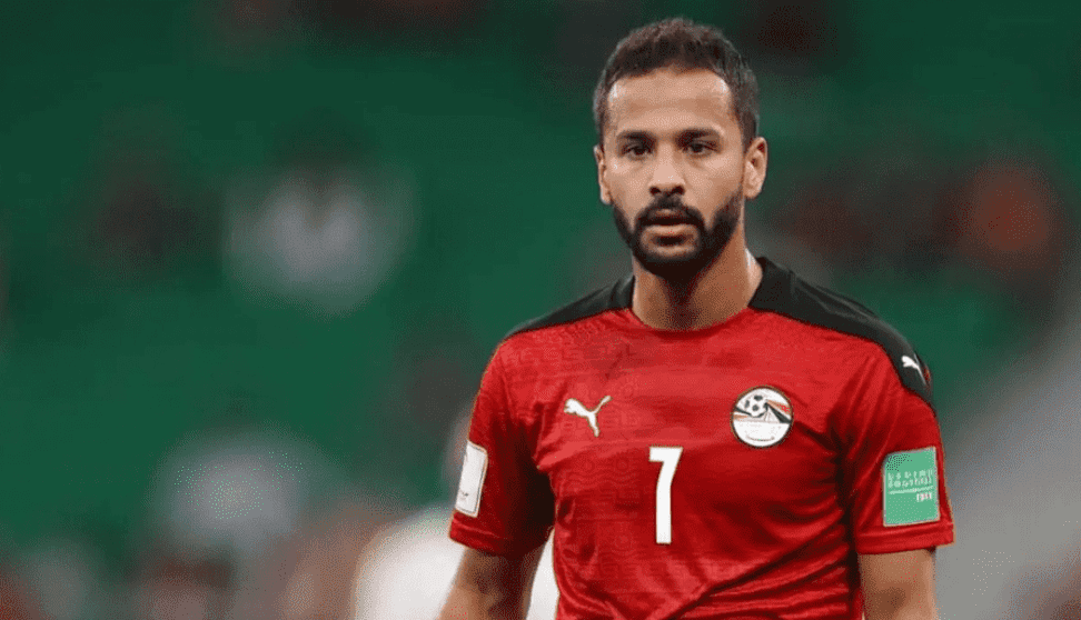 صلاح ونجوم الكرة المصرية ينعون لاعب "الفراعنة" أحمد رفعت