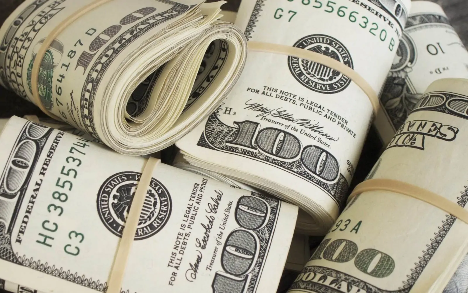 سعر الدولار أمام الجنيه المصري في تعاملات اليوم الخميس 22-8-2024