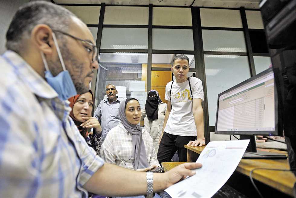 106 كليات تقبل طلاب المرحلة الثانية علمي علوم بحد أدنى 64.63%