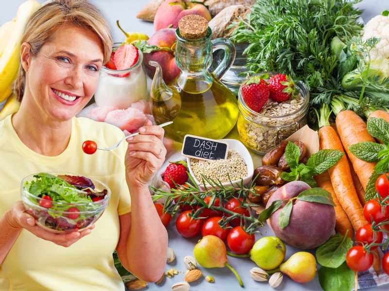 أطعمة مهمة للسيدات في سن الأربعين والخمسين