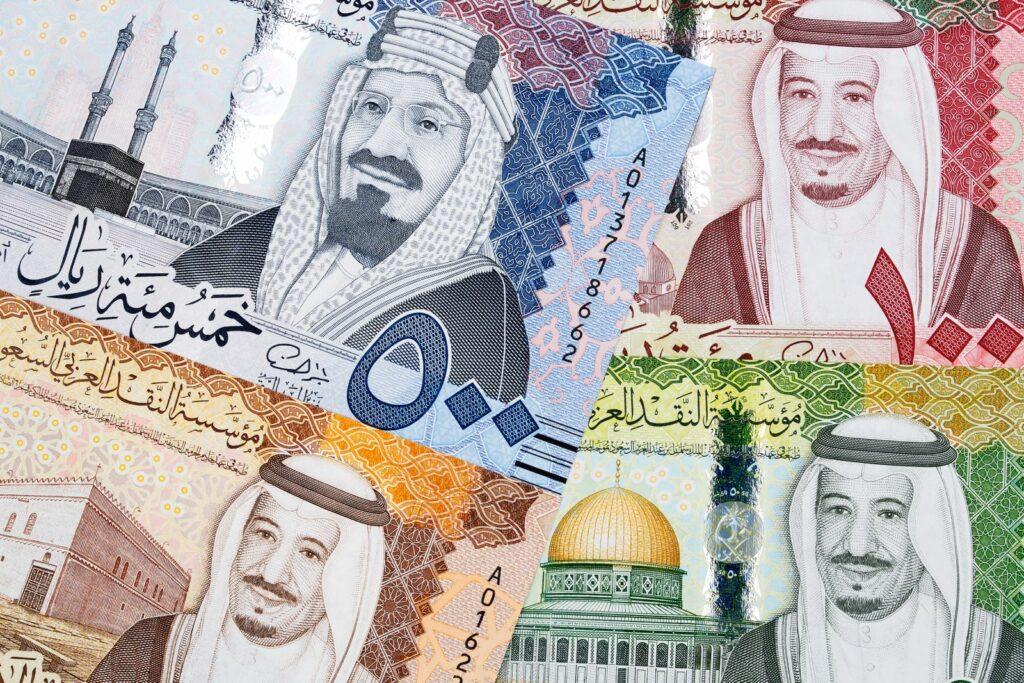سعر الريال السعودي أمام الجنيه المصري في تعاملات اليوم الإثنين 19-8-2024