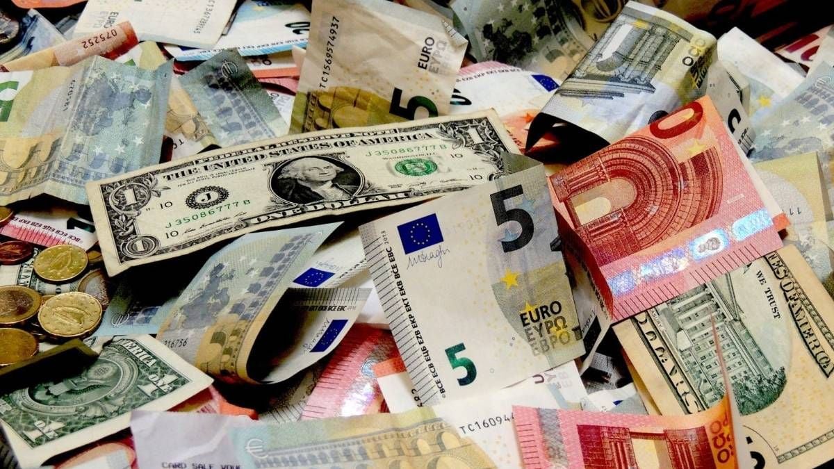 اسعار العملات أمام الجنيه المصري في تعاملات اليوم الخميس 5-9-2024