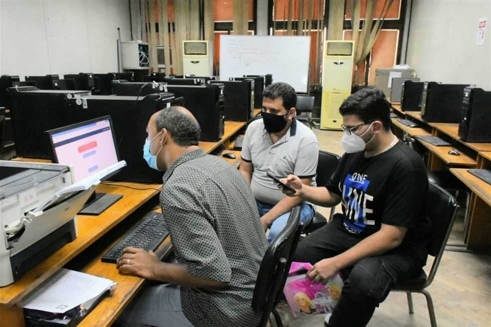 غدا بدء تسجيل الرغبات لطلاب الدبلومات الفنية.. 60% للمدارس التجارية / و75% الفنية للتمريض