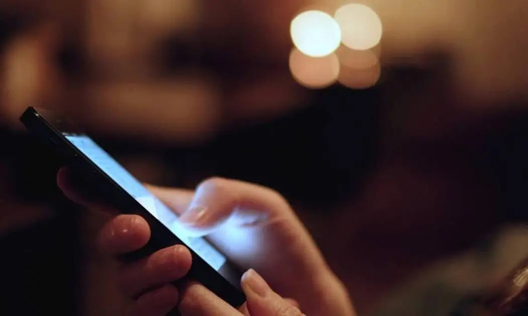 احذر مكالمات هاتفية مجهولة قد تسرق بياناتك وأموالك.. كيف تحمي نفسك من الاحتيال؟