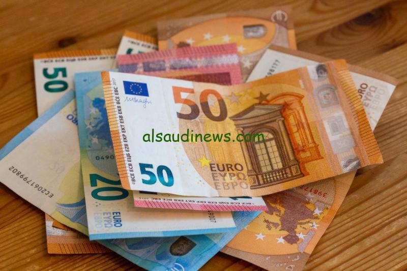 سعر اليورو أمام الجنيه المصري في تعاملات اليوم الخميس 19-9-2024