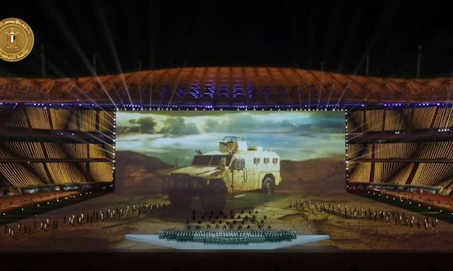 بالفيديو الرئيس السيسي يشاهد "أوبريت تحدى ورا تحدى".. في حفل اتحاد القبائل العربية والعائلات المصرية