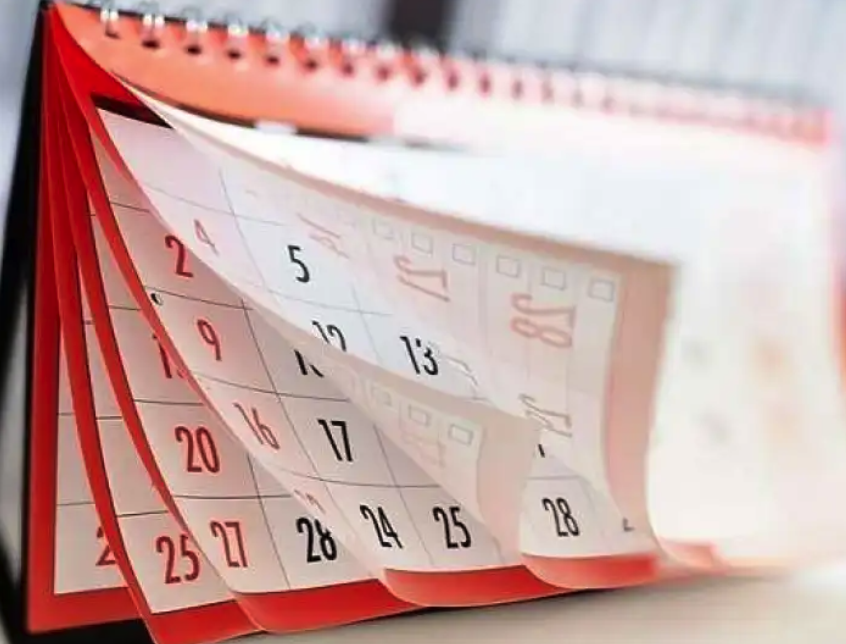 تصل لـ121 يوماً.. خريطة الإجازات الرسمية في 2025 للموظفين