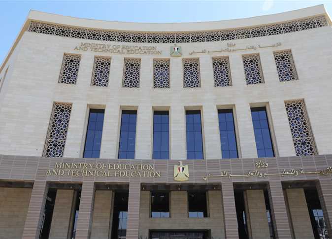 موعد إجازة نصف العام 2025 لطلاب النقل والمرحلة الإعدادية