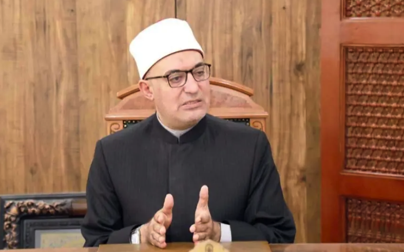 مفتي الجمهورية: الجماعات المتطرفة تستغل مواقع التواصل الاجتماعي لتزييف الواقع