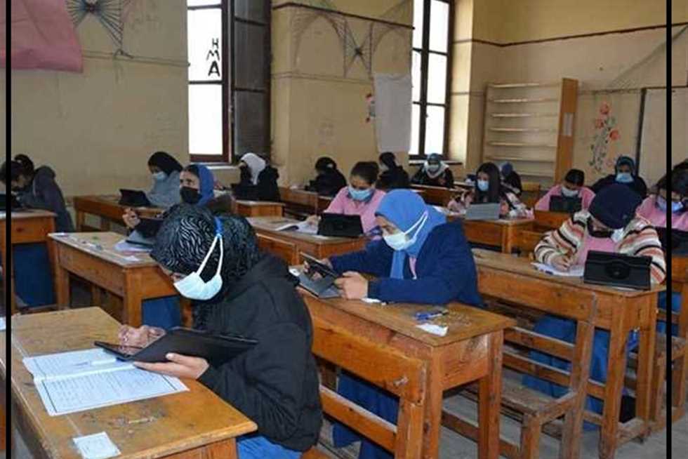 210 جنيهات للمرة الأولى والثانية و410 للثالثة والرابعة.. تعرف علي رسوم امتحانات الثانوية العامة 2025