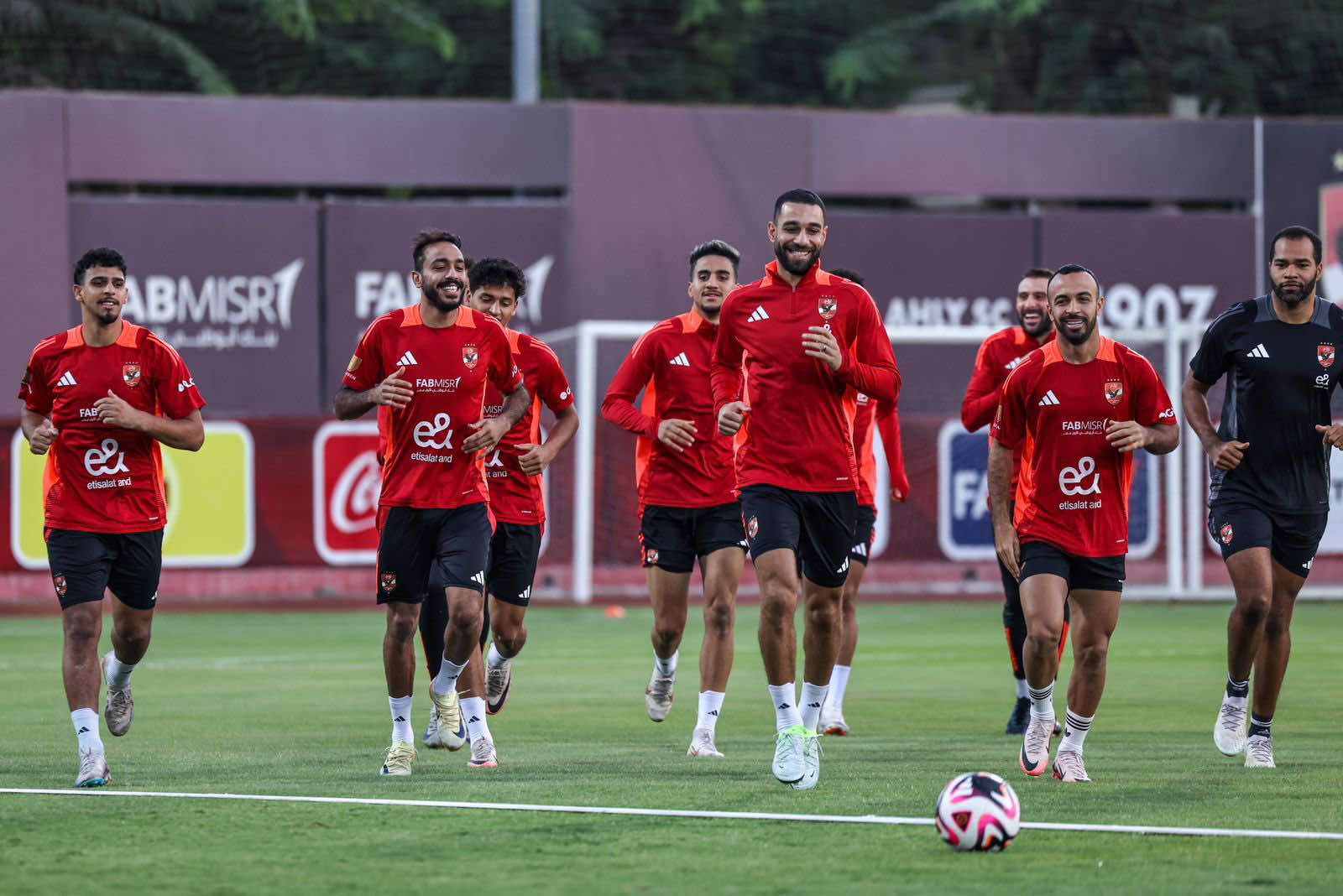 قائمة الأهلي لمواجهة سموحة في الدوري المصري الممتاز