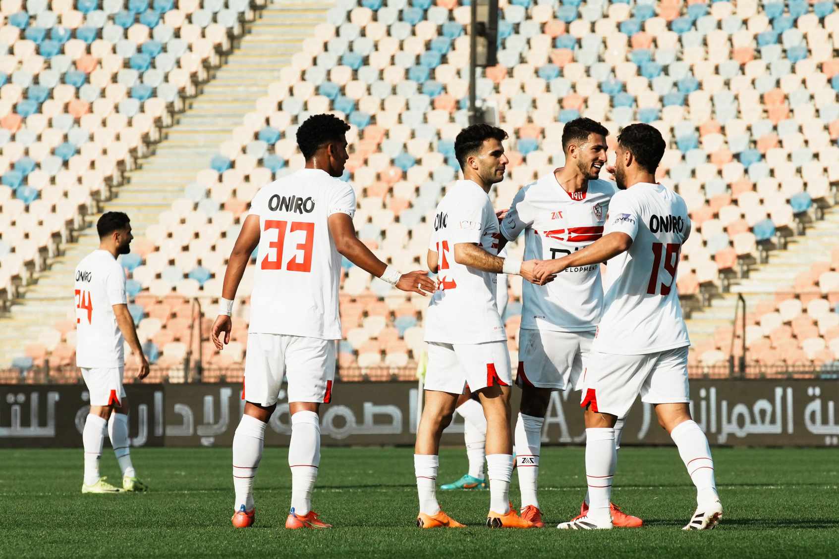 كاف يعلن طاقم تحكيم مباراة الزمالك وإنيمبا في الكونفدرالية