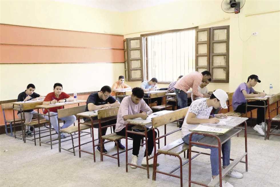 بيان رسمي بشأن امتحانات اليوم الخميس لجميع المراحل.. هل تم تأجيلها؟