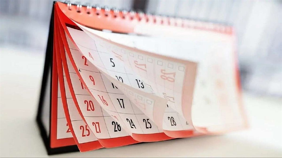 أول إجازة رسمية للمصريين بعد 25 يناير.. بشرى للقطاع الحكومي والخاص