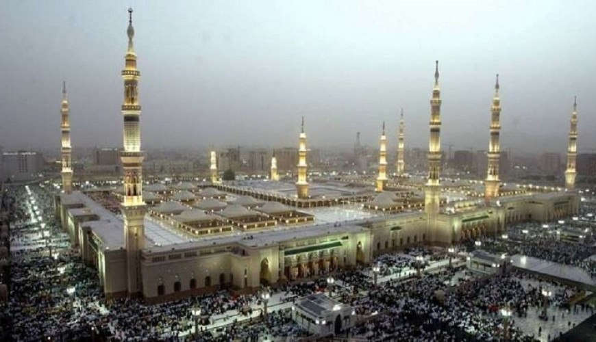 تعرف على شيوخ وأئمة المسجدين النبوي والحرام في صلاة التراويح فى شهر رمضان