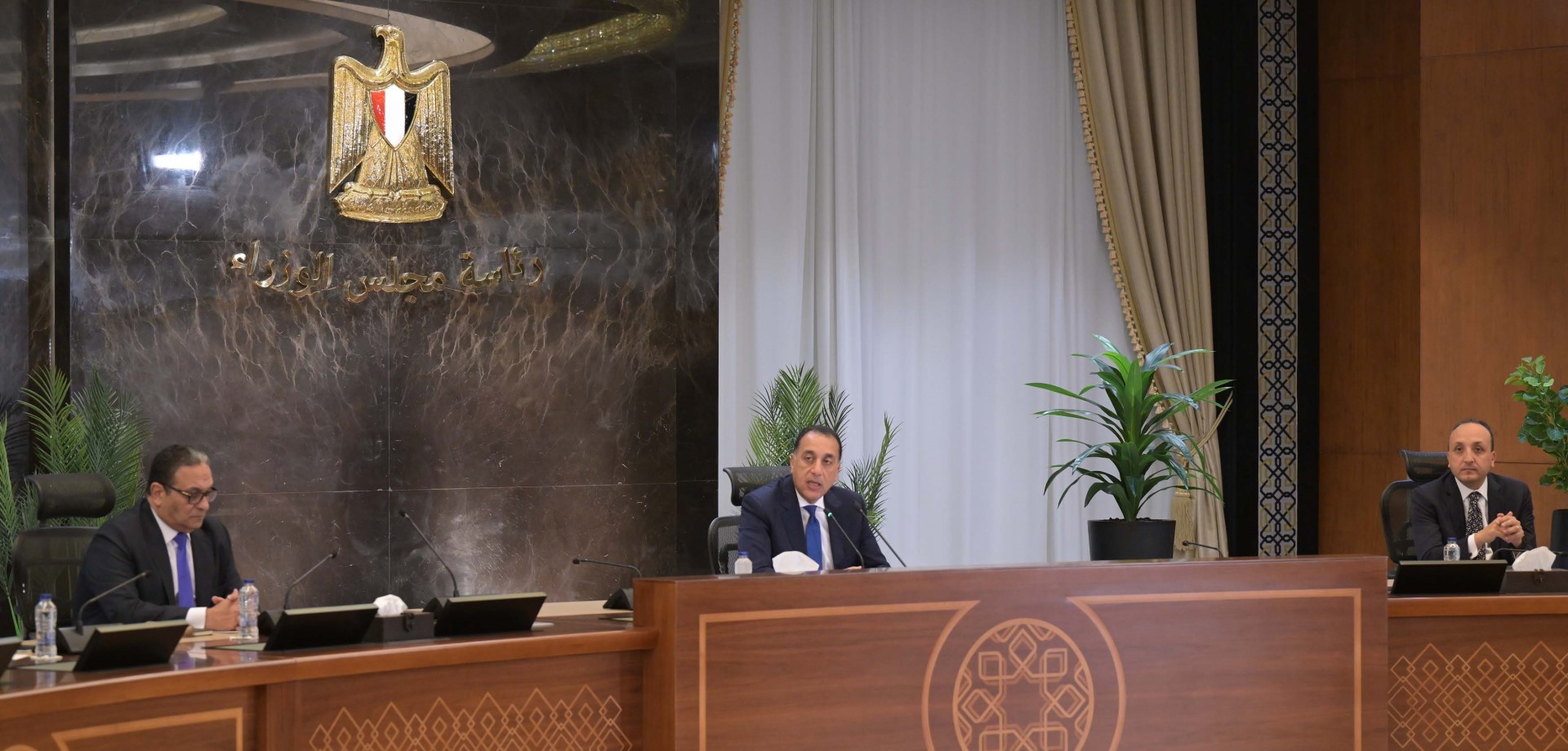 مجلس الوزراء يناقش غدا حزمة الحماية الاجتماعية.. ومدبولي يعقد المؤتمر الصحفي الأسبوعي