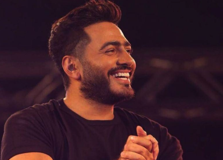تامر حسني يشعل الصيف بألبوم جديد.. وينافس سينمائيًا بـ”ري ستارت” في مايو